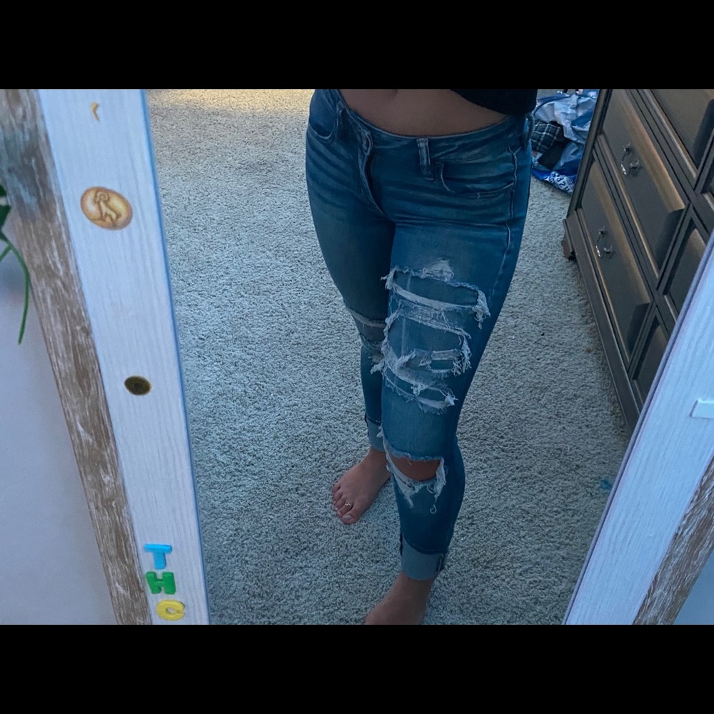 american eagle ripped jeans